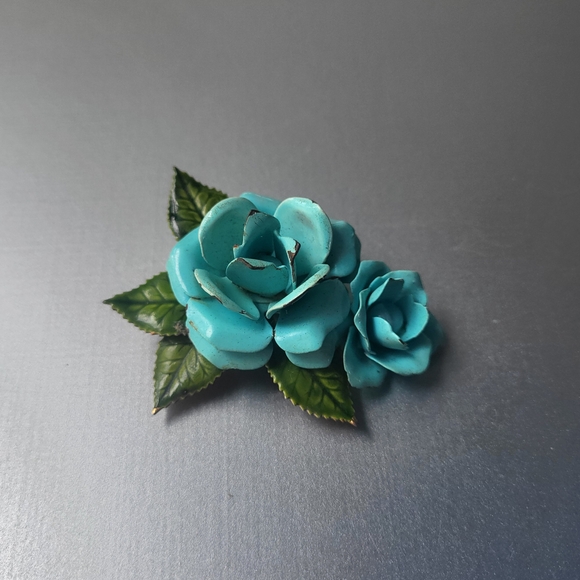 Jewelry - 1930s Vintage Handmade Flower Brooch